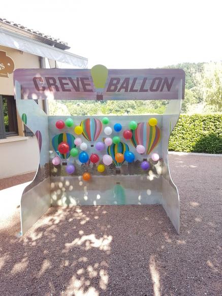 Stand de jeux idéal pour animation de kermesse ou activité de Team Building. Disponible proche de Lyon, Villefranche en Auvergne Rhône Alpes.