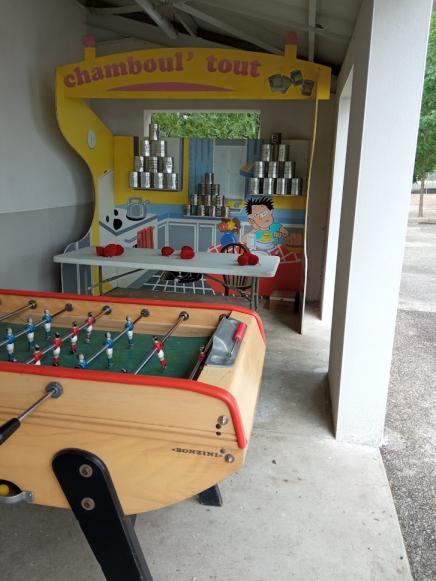 Stand de jeux et babyfoot