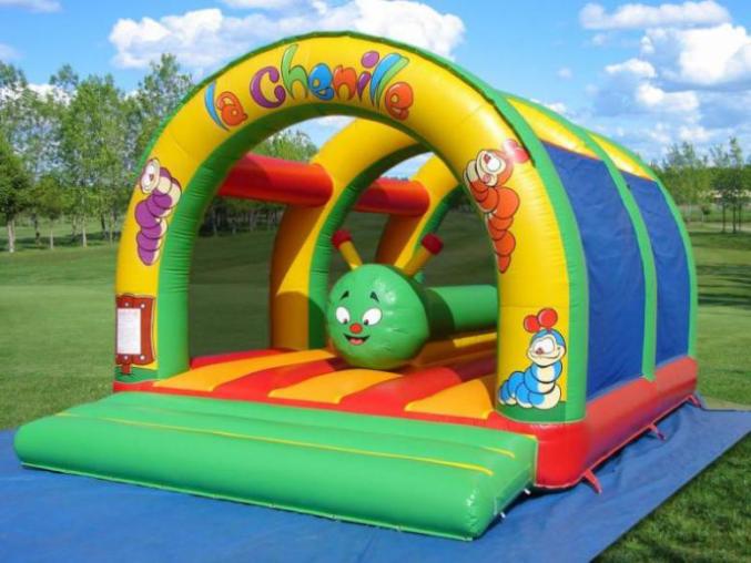 structure gonflable chenille
